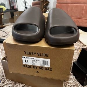 Authentic Yeezy Slides